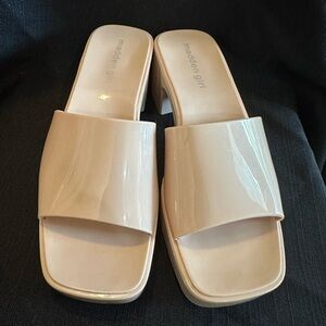 Madden Girl Palacee Nude Cream Mules sz 8
